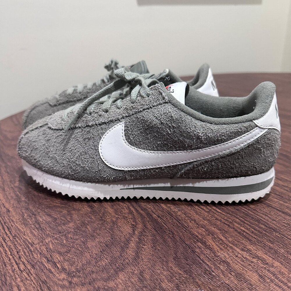 Nike Cortez Vintage Suede Green Women's Size 7 - Picture 9 of 16